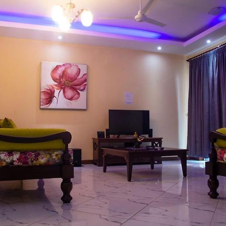 Lux Suites Nyali Luxury Apartments モンバサ エクステリア 写真