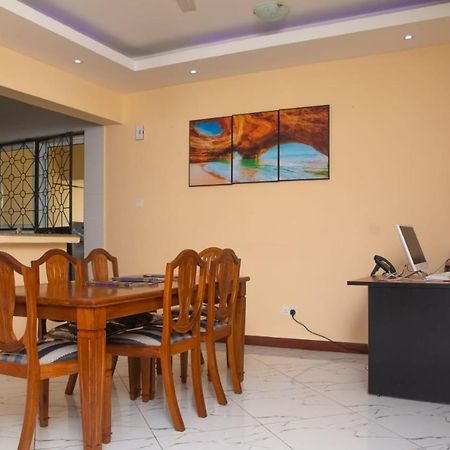 Lux Suites Nyali Luxury Apartments モンバサ エクステリア 写真