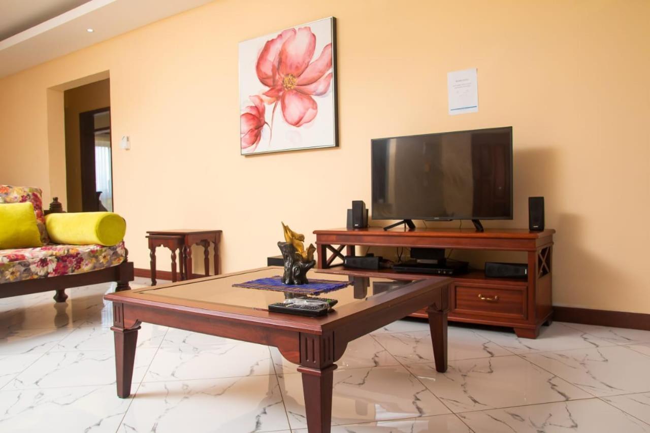 Lux Suites Nyali Luxury Apartments モンバサ エクステリア 写真